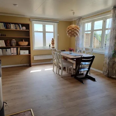 Child And Pet Friendly House Spangereid