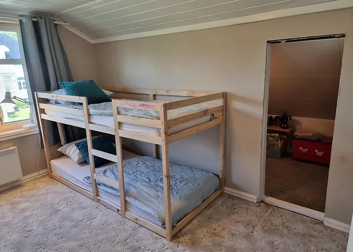 Cozy Traditional House * Spangereid